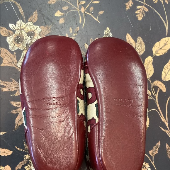 Gucci Burgundy and Green Patterned Flats - Picture 7 of 8